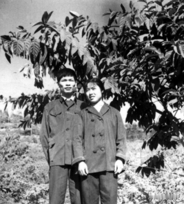 1970年，19岁北京知青摔断手臂，跑到县城买药。可药钱差1角，他恳请营业员帮忙