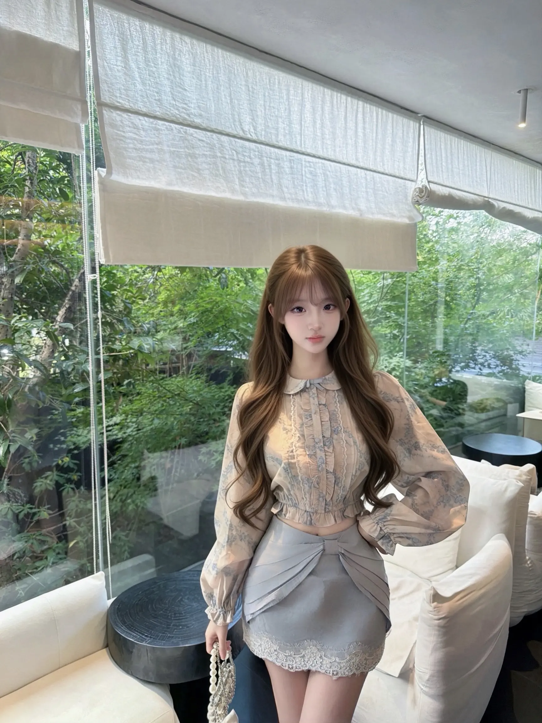 这世界太多人命运像落叶了 只有你 飘起来像金色的雨
