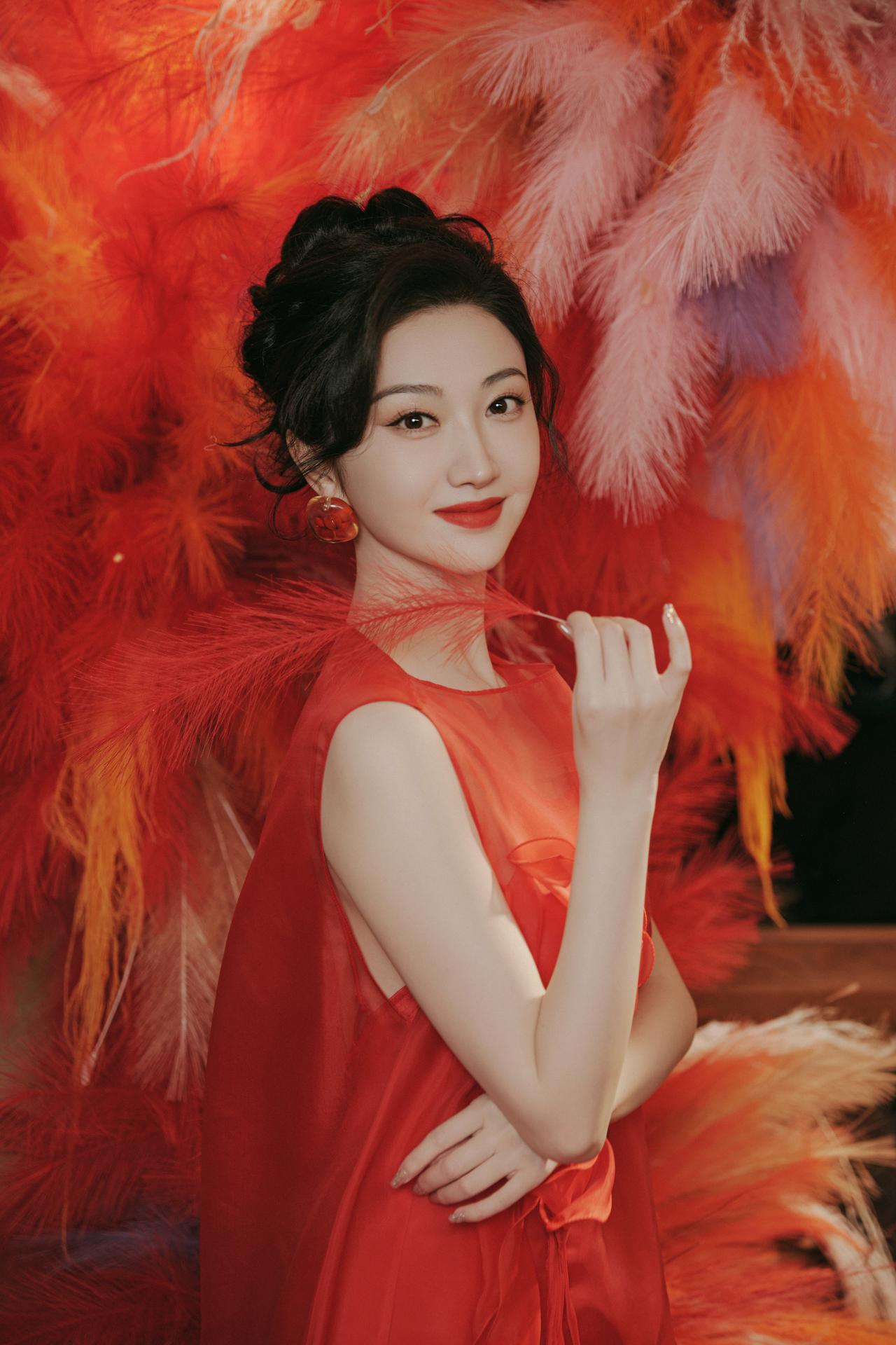 晒图笔记大赛成熟美人穿搭写真