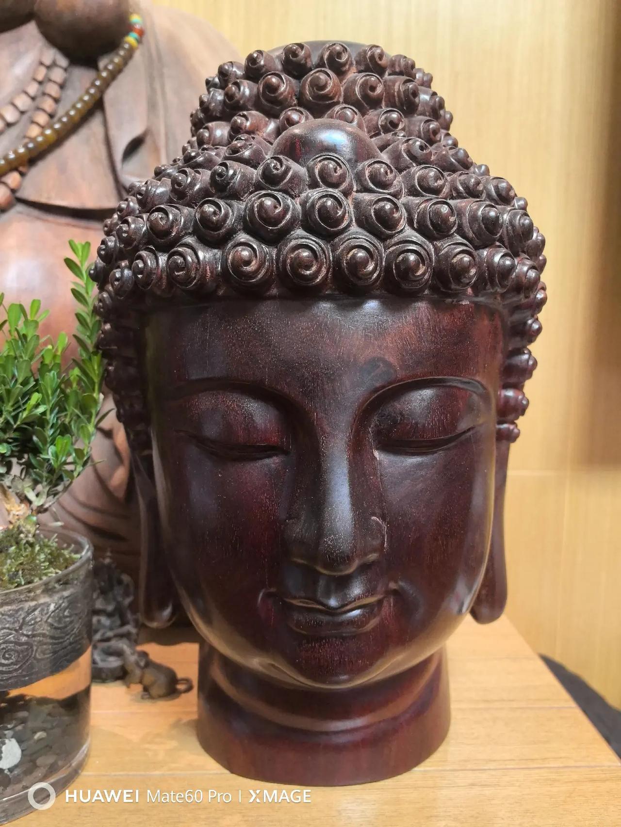 小叶紫檀的牛毛纹。小叶紫檀收藏爱好者 收藏上热搜 木雕 木雕工艺