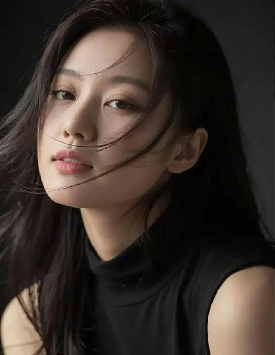 匿名女生在小红书发长文，用青春陪一个没长大的男人十年，从恋爱到离婚。
她说把最好