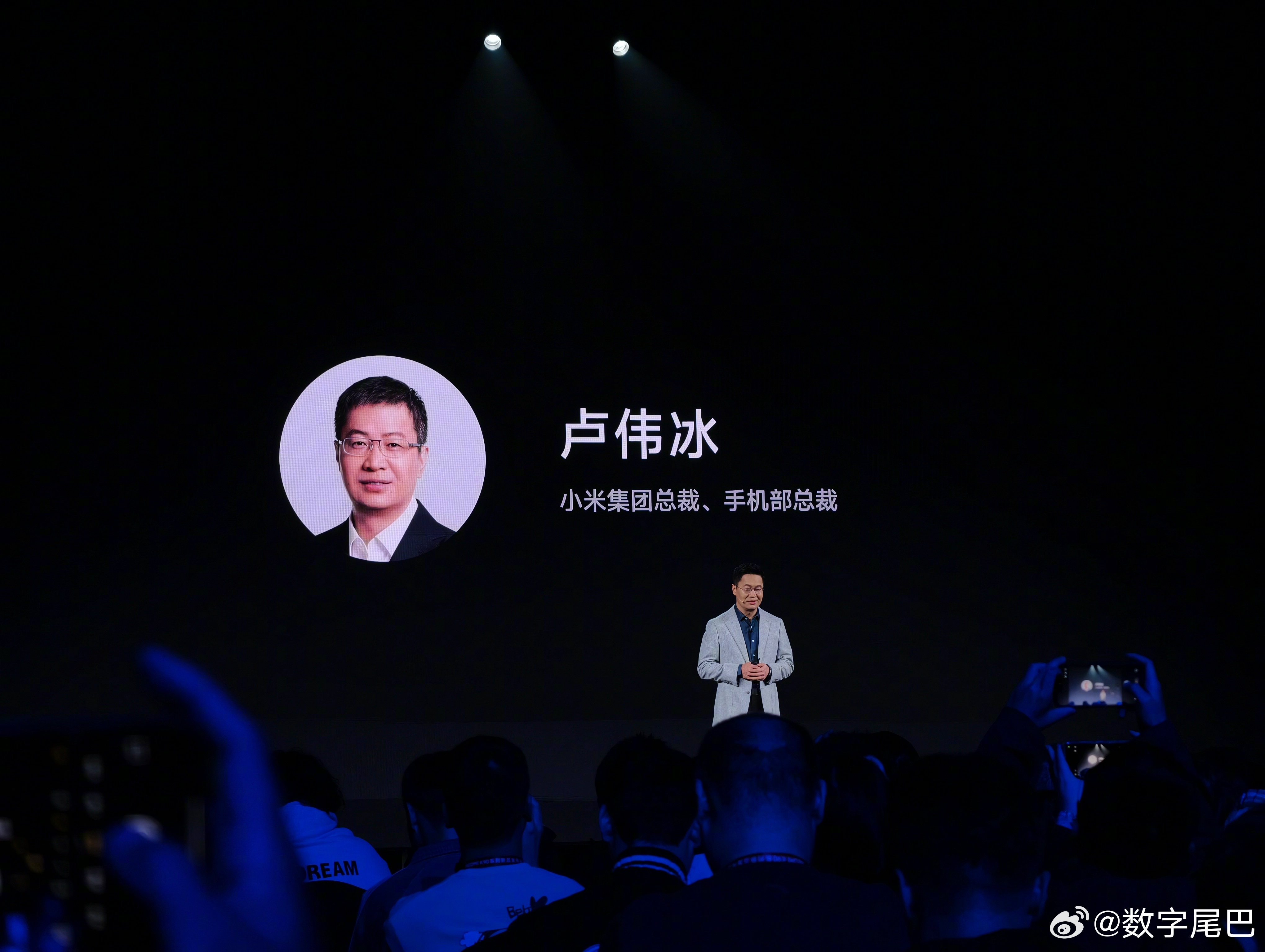 红米K90发布会 没有王腾，还有点不习惯[泪奔]先来点开胃菜，K90：冷雕玻璃、