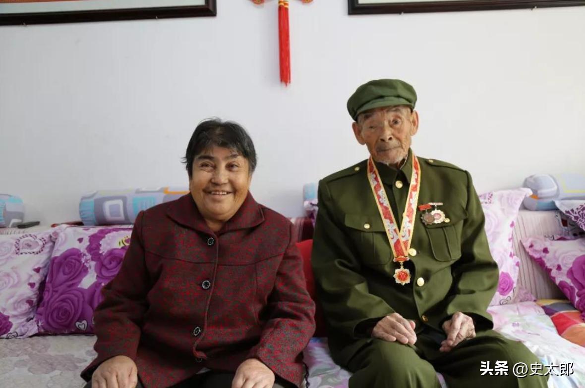 1959年，17岁维吾尔族姑娘刘·努尔沙汗，不顾家人强烈反对，一心嫁给39岁军垦