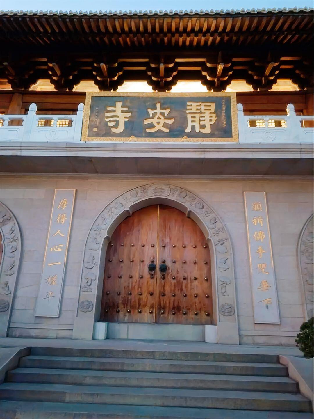 在上海南京西路与华山路的交叉口，寸土寸金的 CBD 核心区里，藏着一座价值约 5