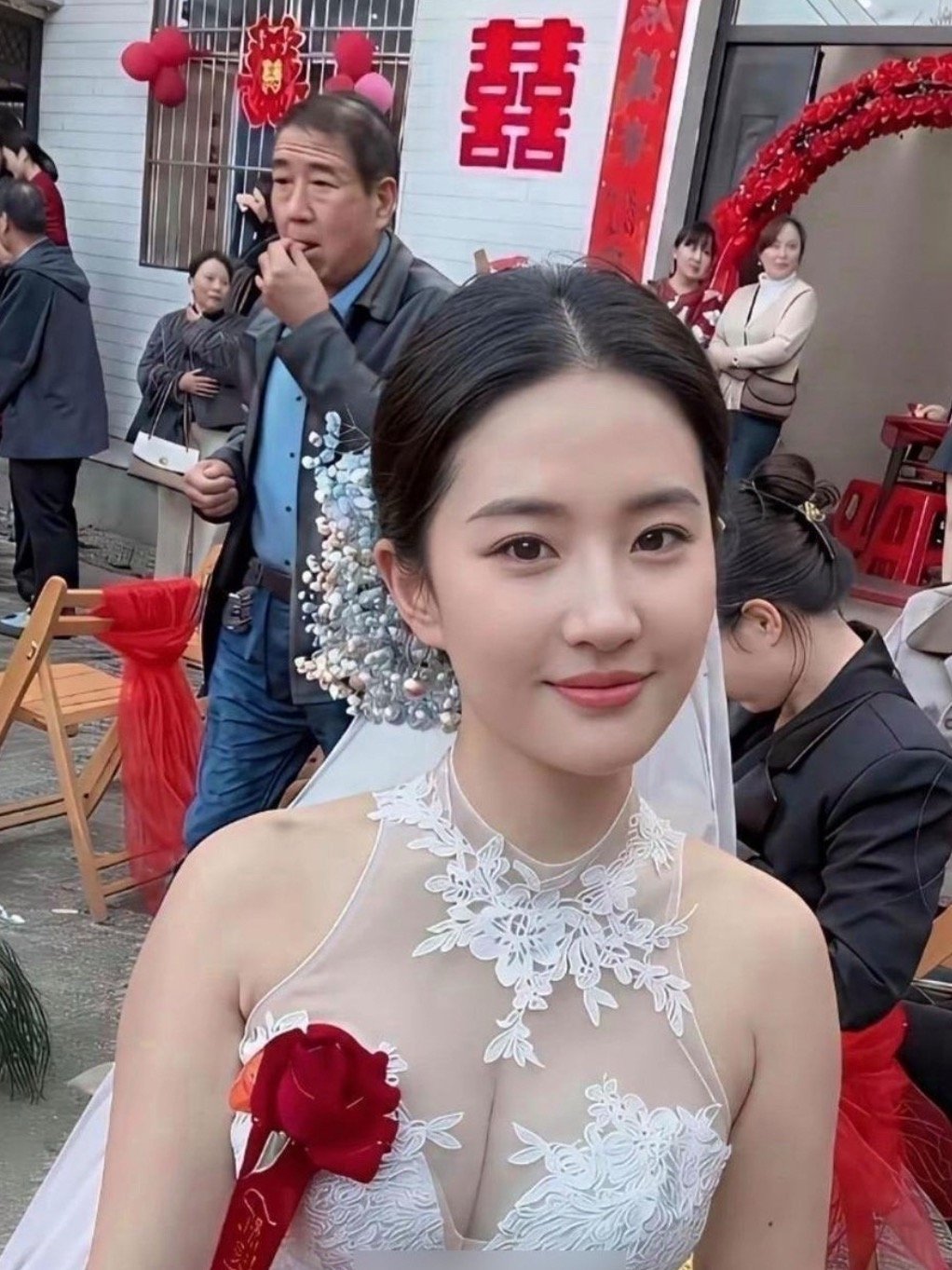 深圳一新娘撞脸刘亦菲，这颜值到天花板了吧 