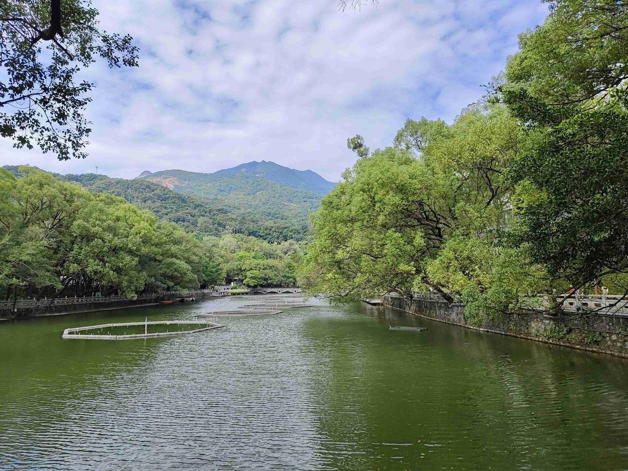我的今日状态：😁轻松愉快
我这里的天气：☀️晴天