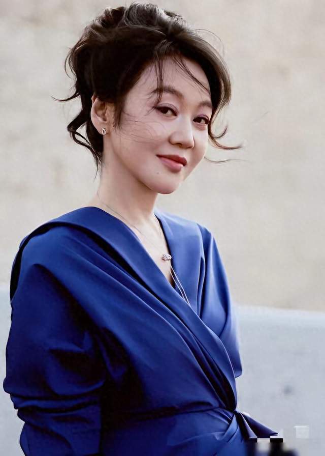 闫妮:五十的逆变龄蜕变