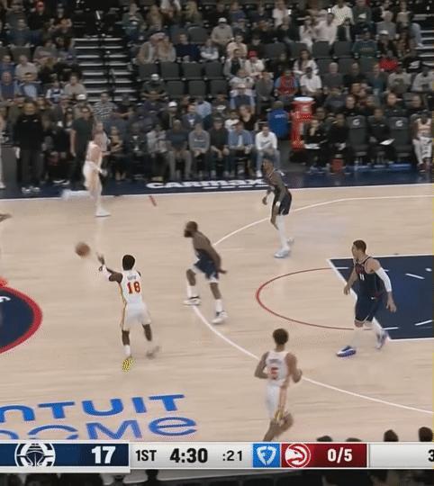 扎卡里·里萨谢速度真快，年轻人就是不一样，腿脚麻利。这球哈登和布鲁克·洛佩兹两位