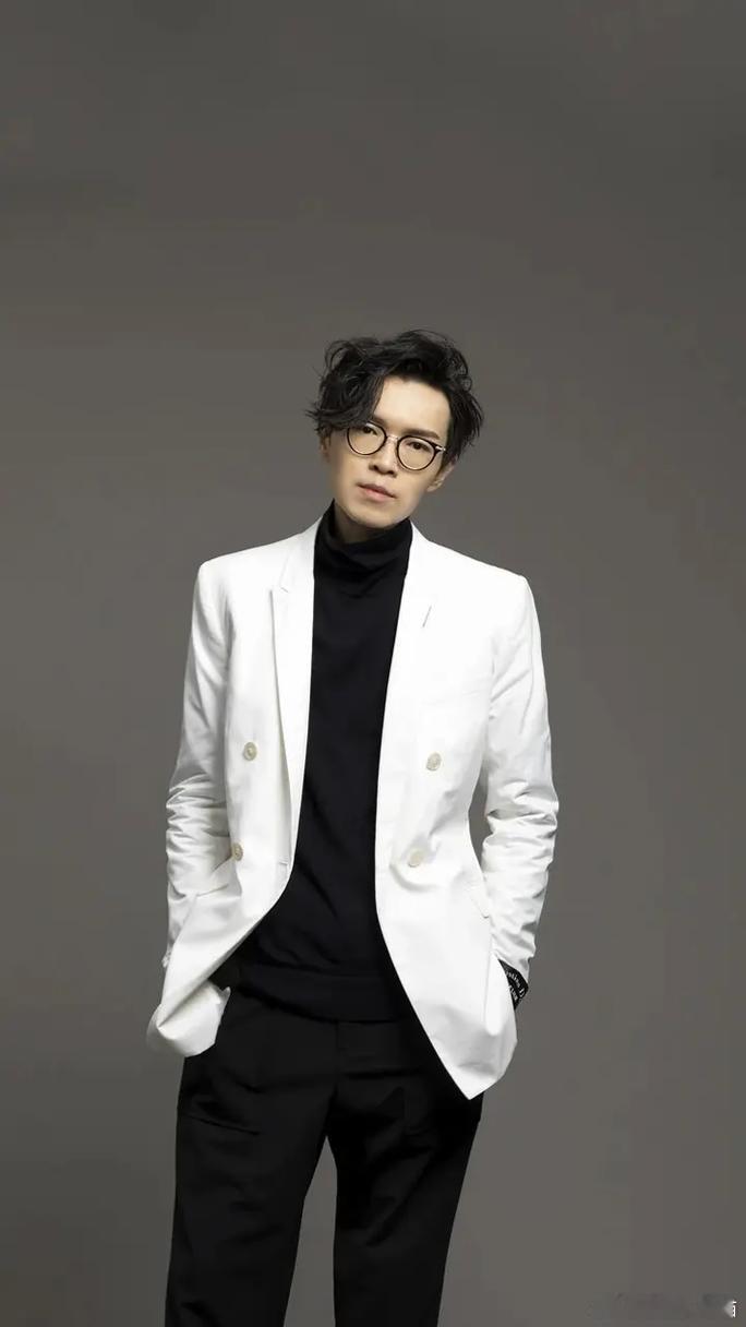 方大同[超话]原来方大同的影响力不只是国内 这场演出让我对方大同充满敬意，看到国