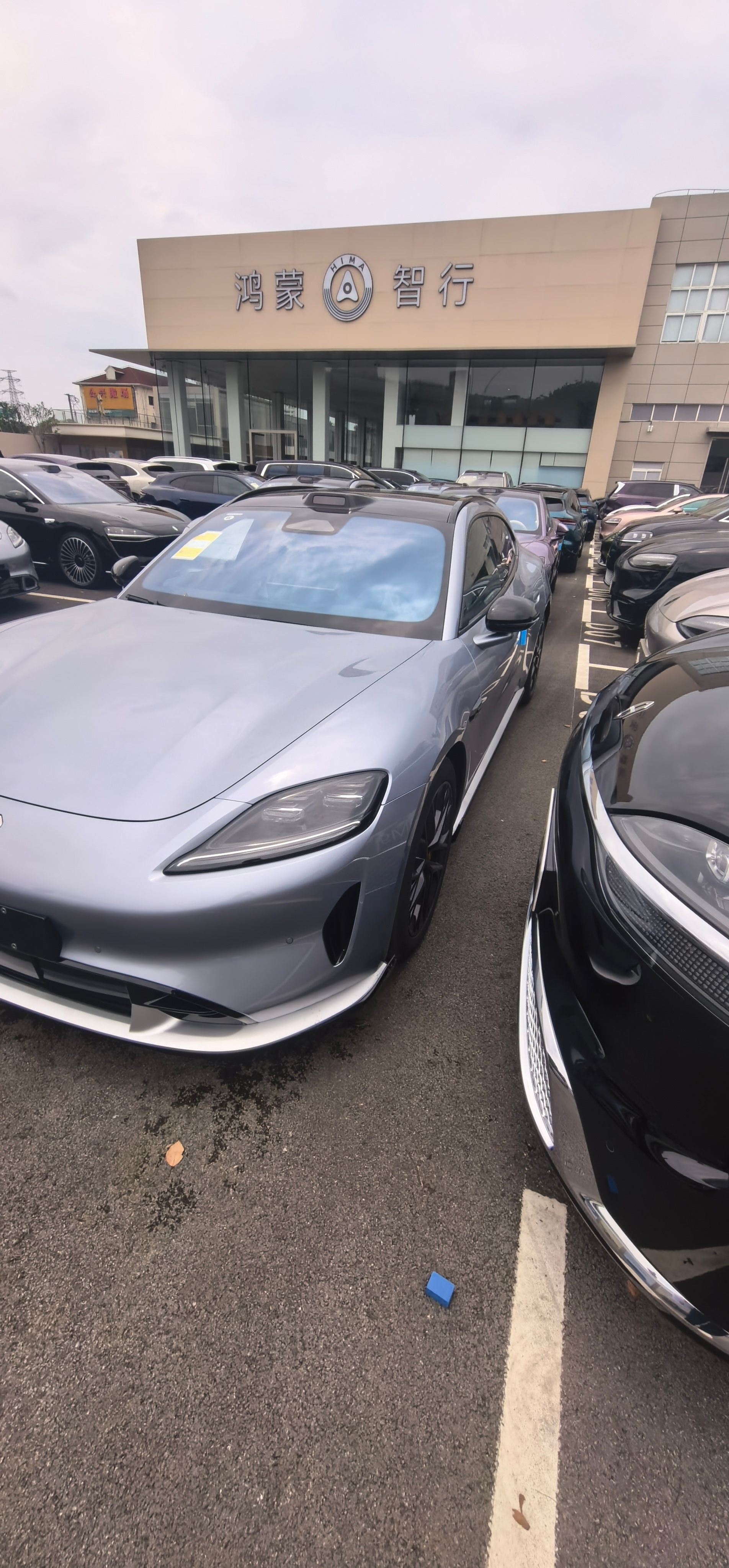 我的流光银 Z7T 到了，今天交付给我发来了图，安排远程验车～所以，不搞黄毛，还