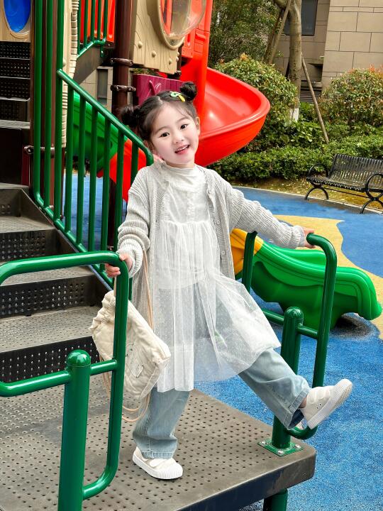 女儿真的好可爱～