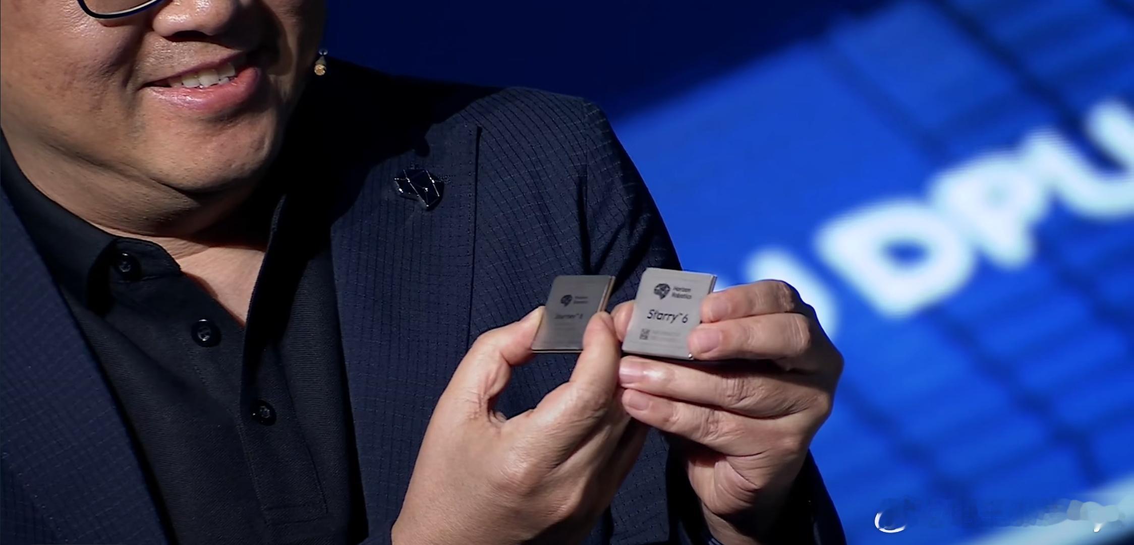 来了！今年的重头戏 地平线干出来了👆🏻国产首款舱驾一体芯片 一颗芯片 兼顾座