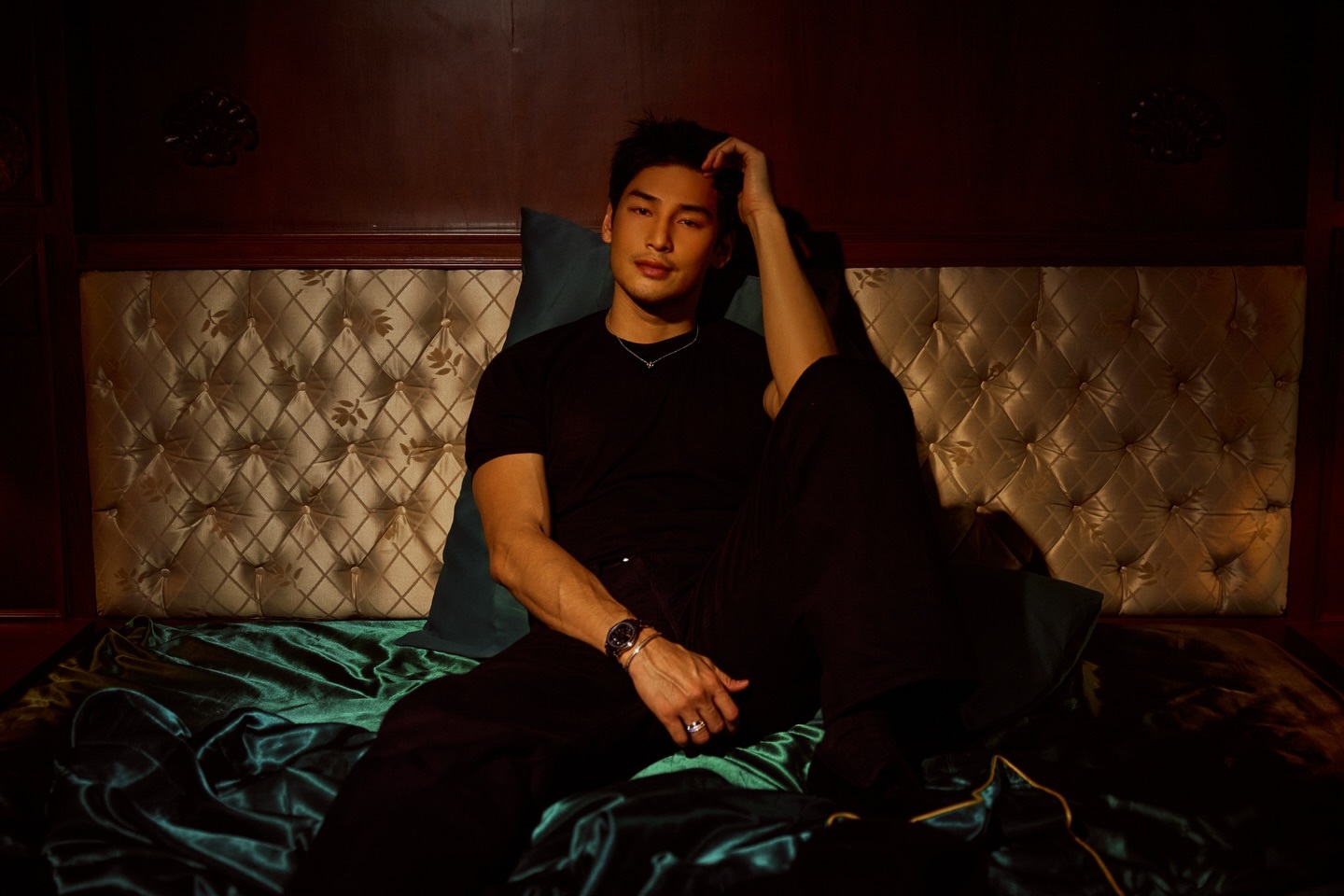 Apo Nattawin🖤Christmas Night with PIAGE