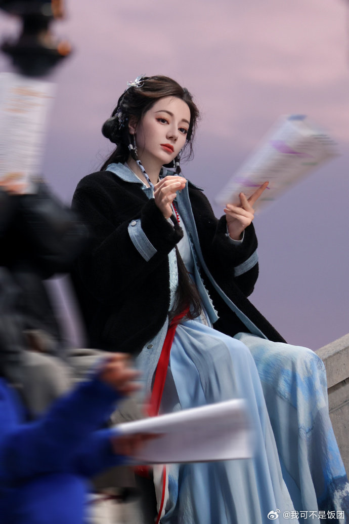 迪丽热巴可爱上线迪丽热巴贺思慕可爱鬼可爱暴击！迪丽热巴饰演的贺思慕，就算是万灵之