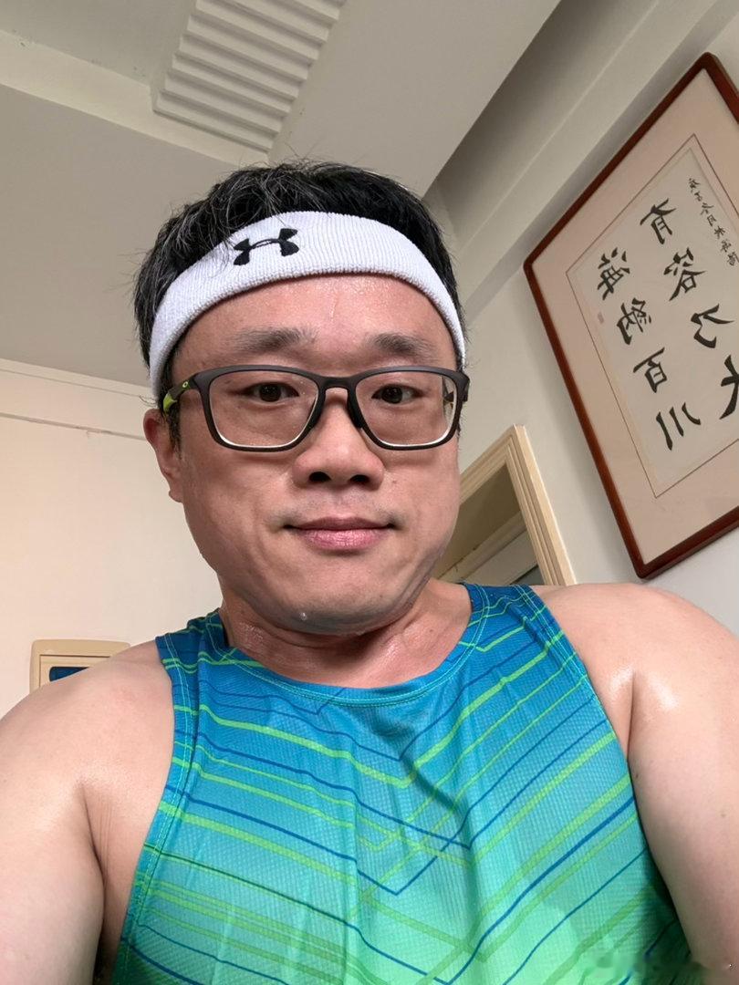 今天晨练了，concept2 拉测功仪5000米，今天全程保持高心率，功率就上来