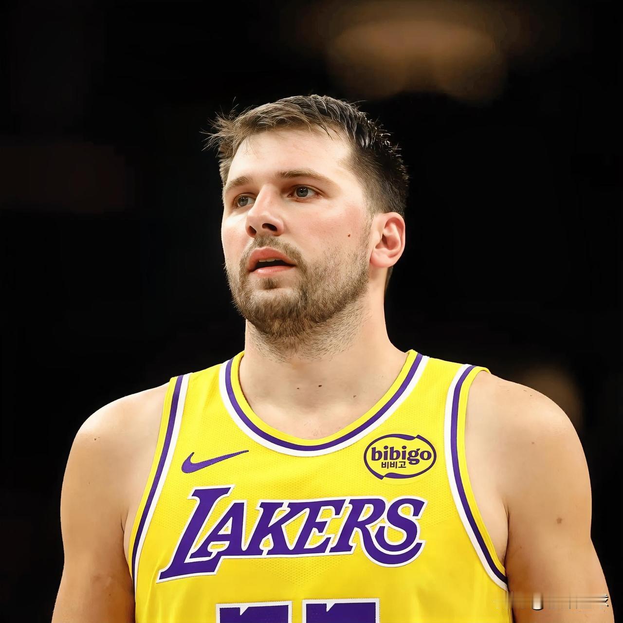 东契奇真是把湖人坑惨了！

近日，名记Shams在节目中谈到东契奇的目前的伤病情