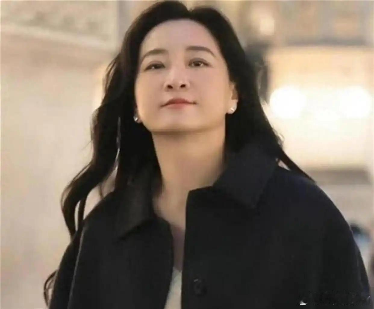 磨了三年砸两亿，贾玲《转念花开》临上映几乎零排片，转型反传销题材为何不敢正面硬刚