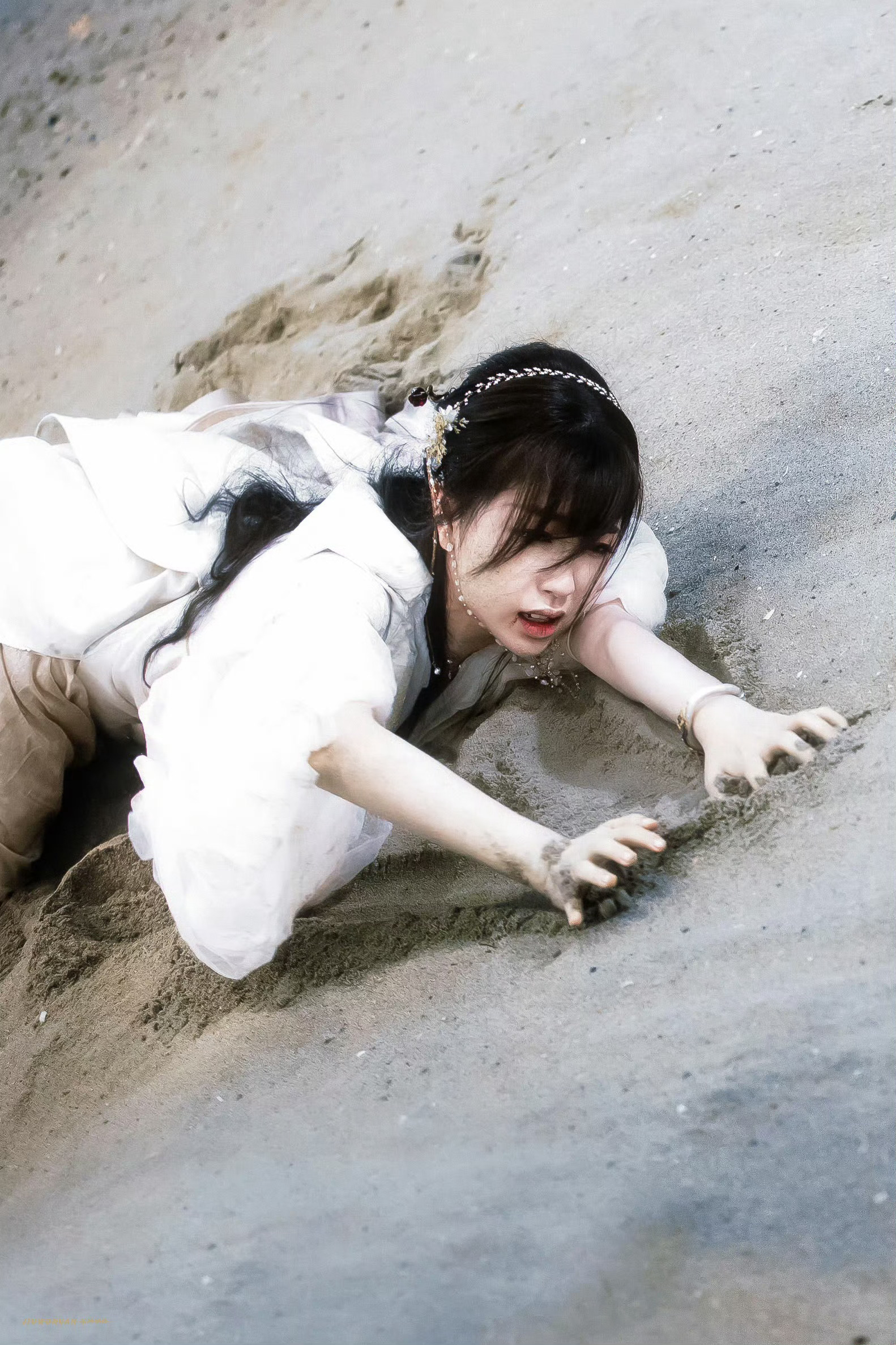 神女陨万物生 ​​​