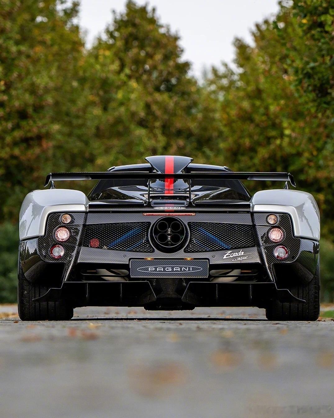 早上好，帕加尼Zonda cinque roadster，我的梦情