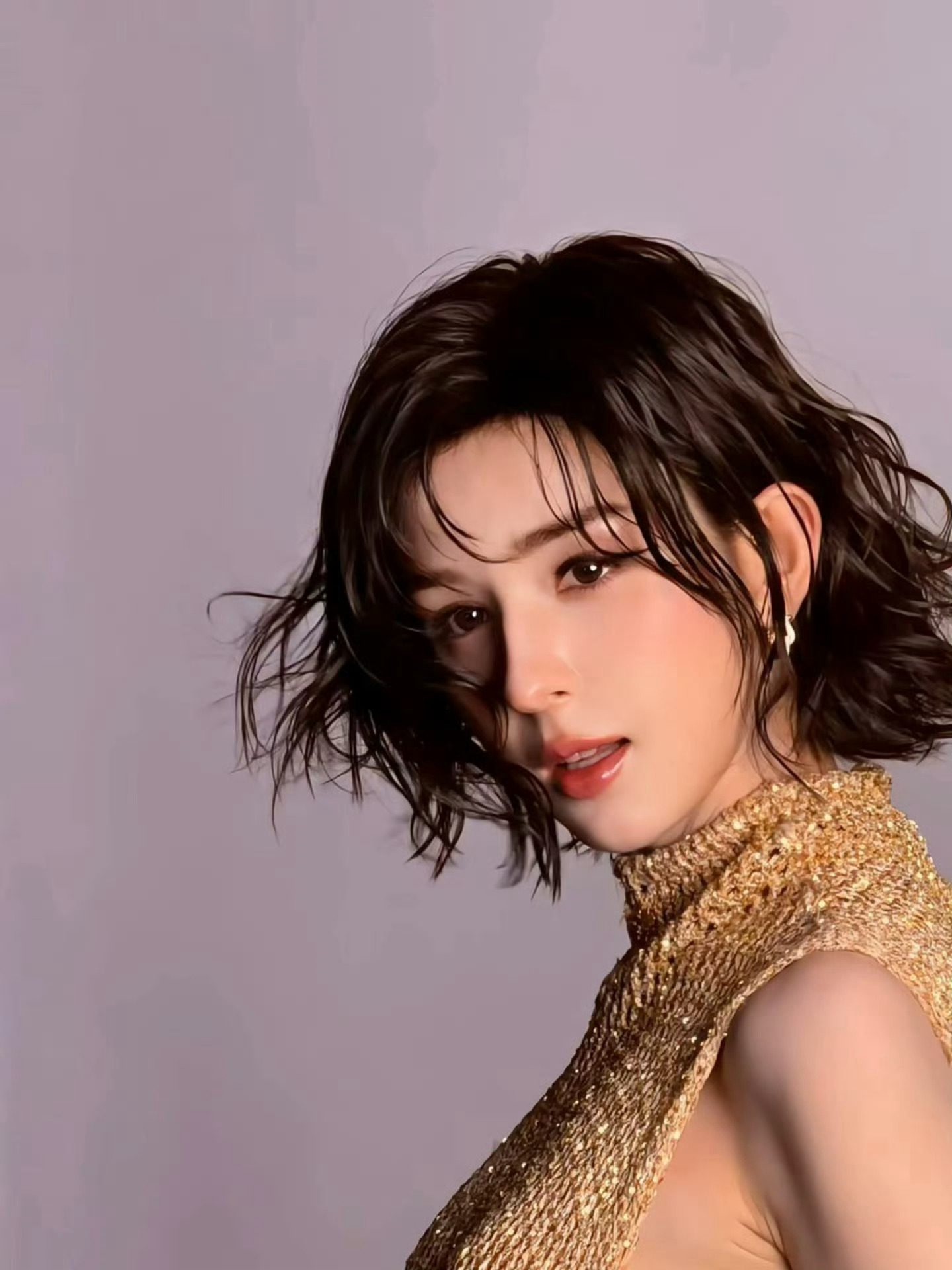 从前敦煌仙女，如今利落酷姐，哈妮克孜短发造型气场拉满哈妮克孜短发