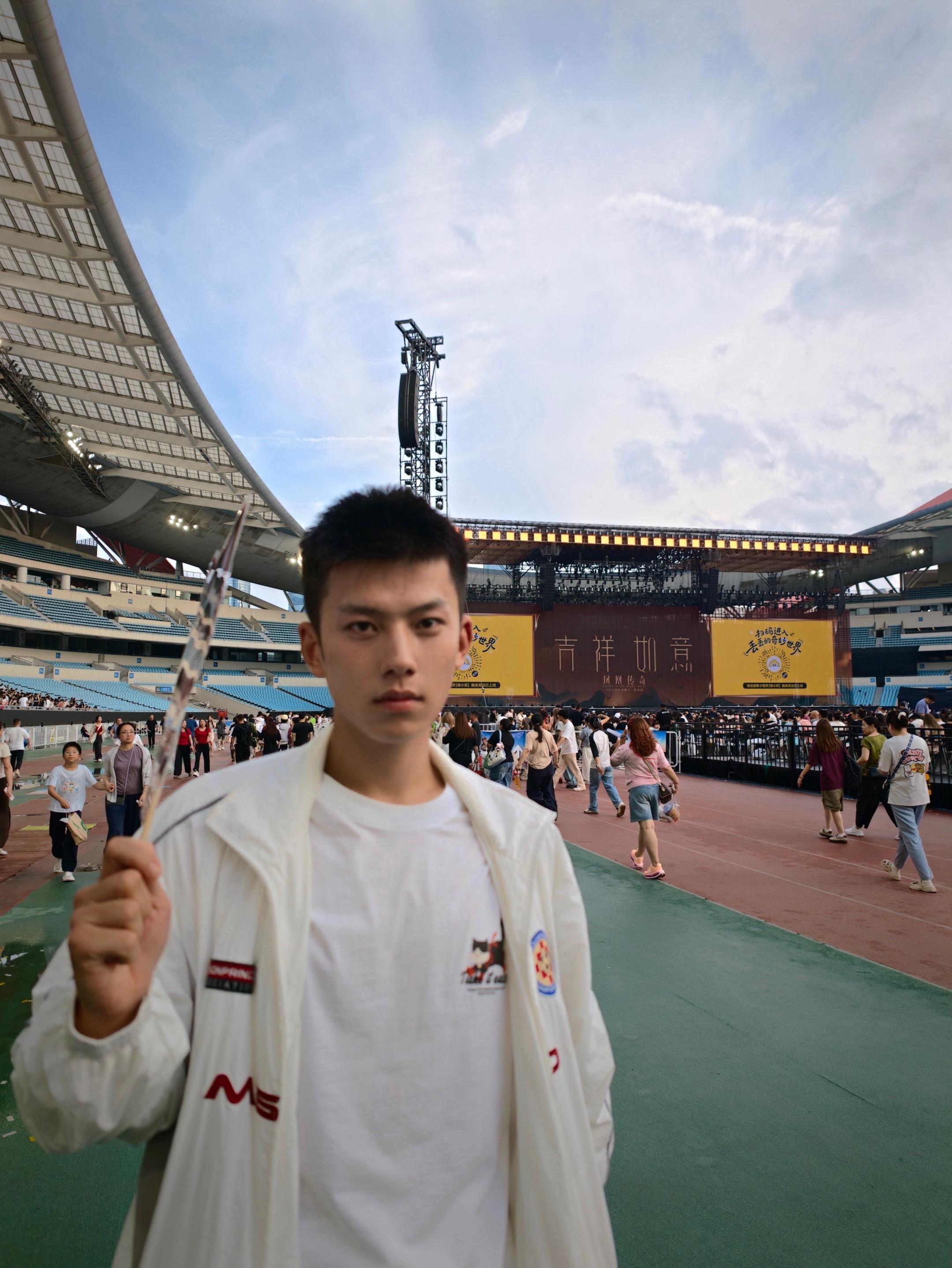 讨厌全世界也没关系我和你一起