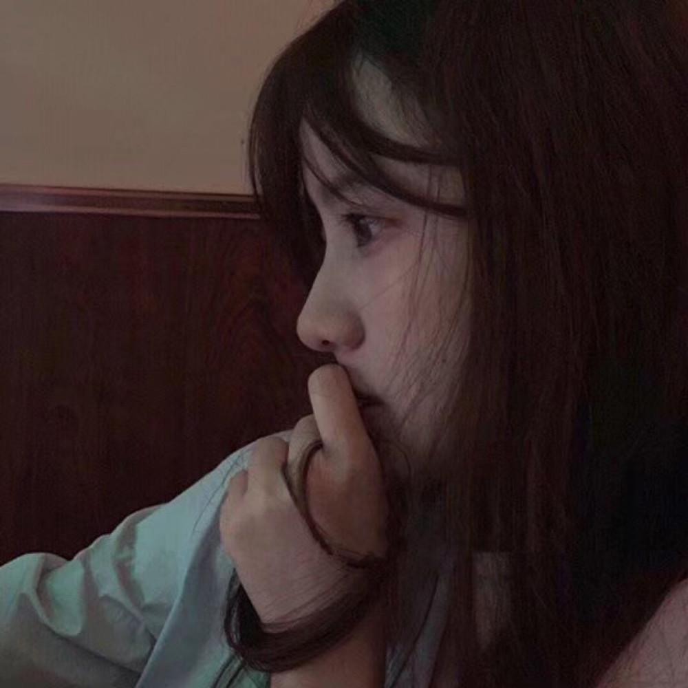 那些无人问津的日子，
是我们扎根的最佳时机。 

我们往往羡慕别人在聚光灯下的高