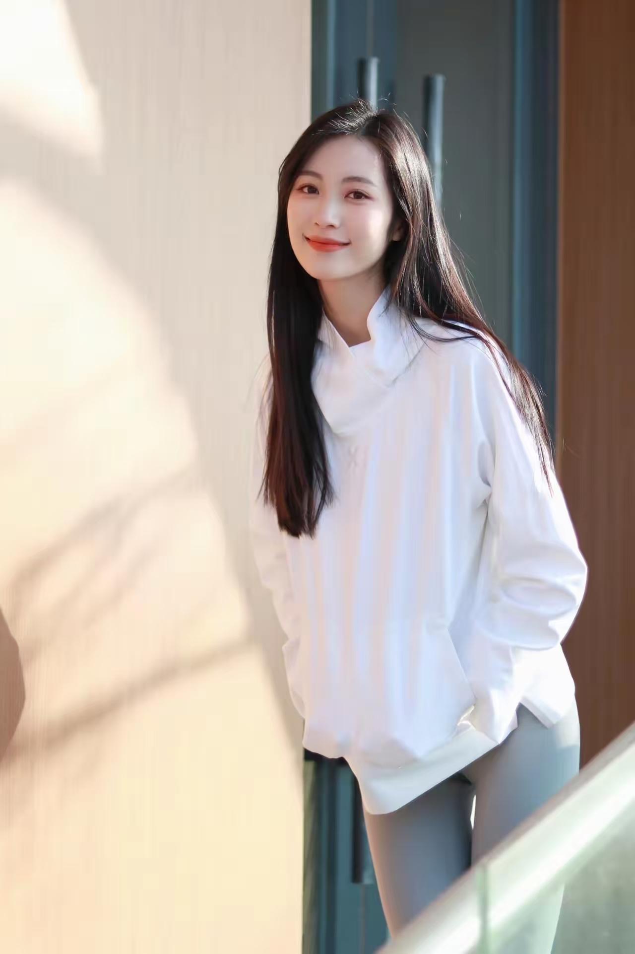 当你达到一定高度，
就会更喜欢做一个观察者，
而不是表演者，
你看到的大千世界