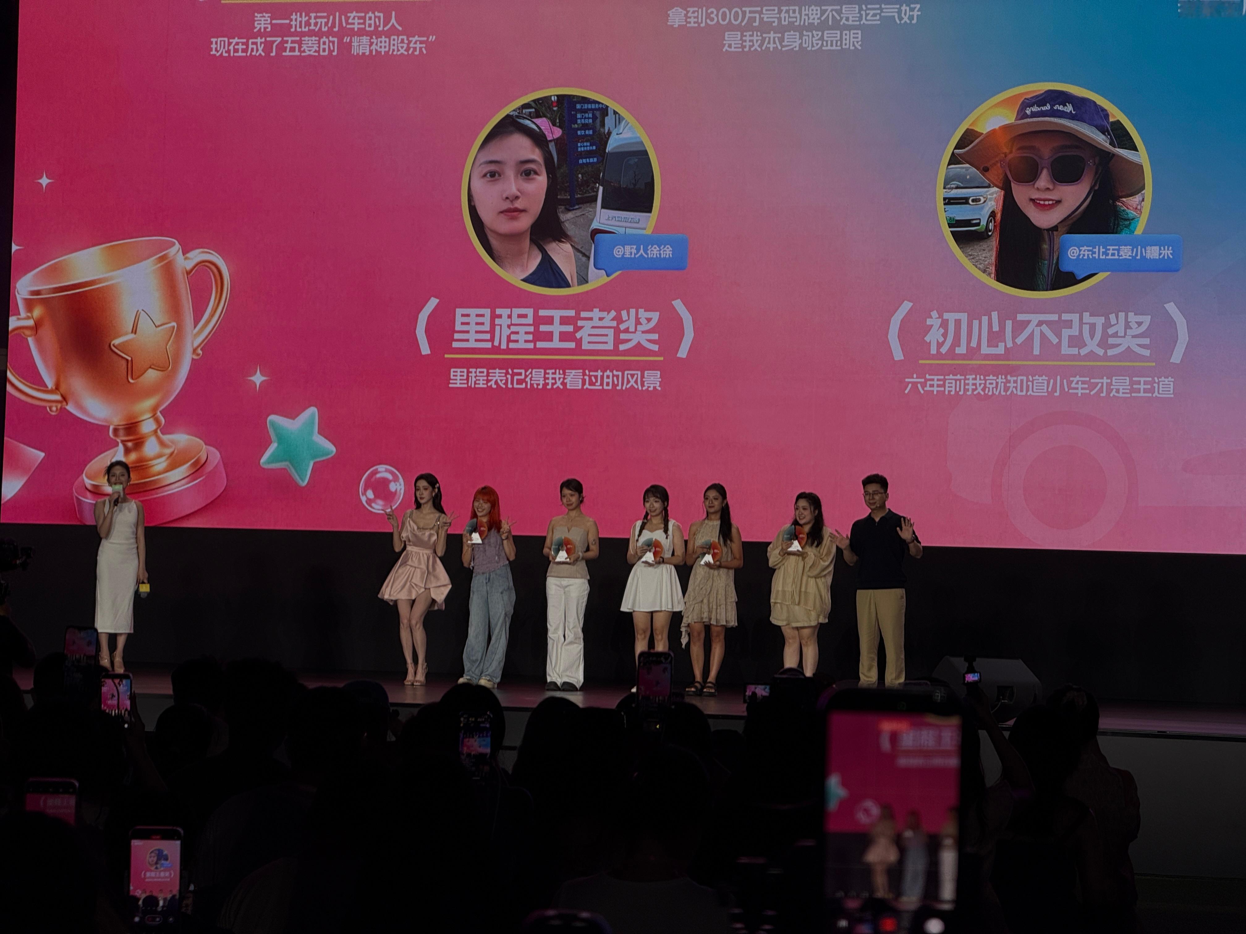 五菱代步车300万用户超过7成车主都玩改装，中国汽车文化发展五菱功不可没！大v聊