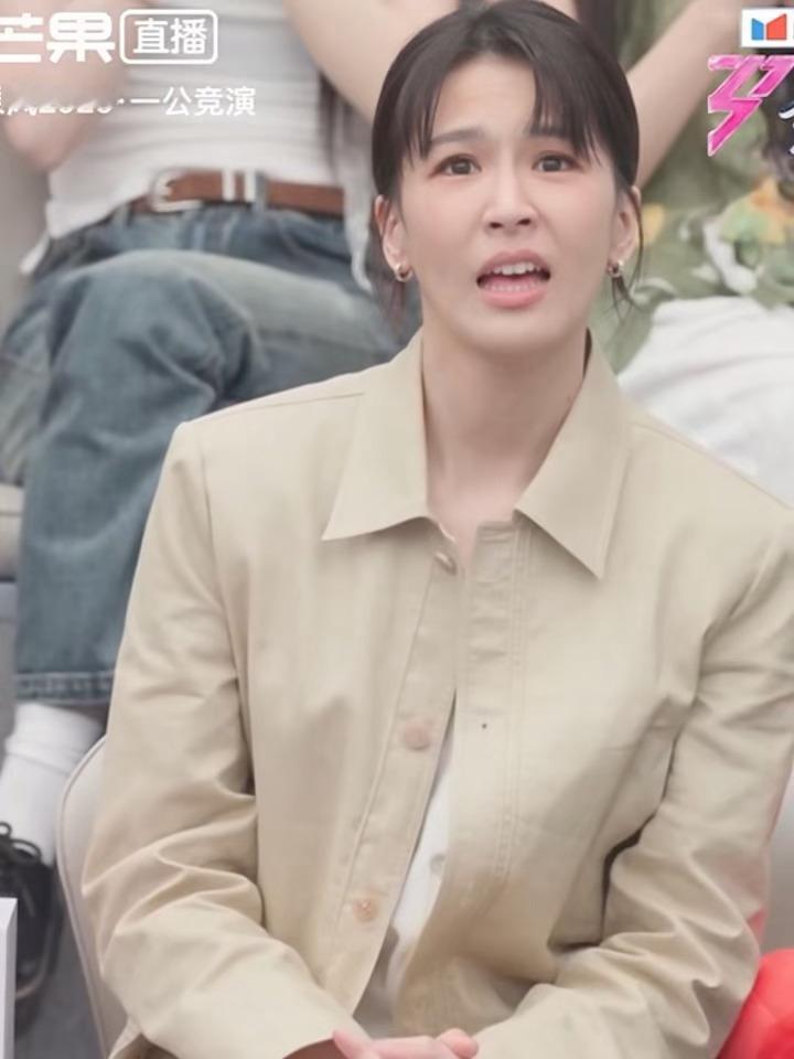 曾沛慈看心愿便利贴的表情哈哈哈哈哈 心愿便利贴