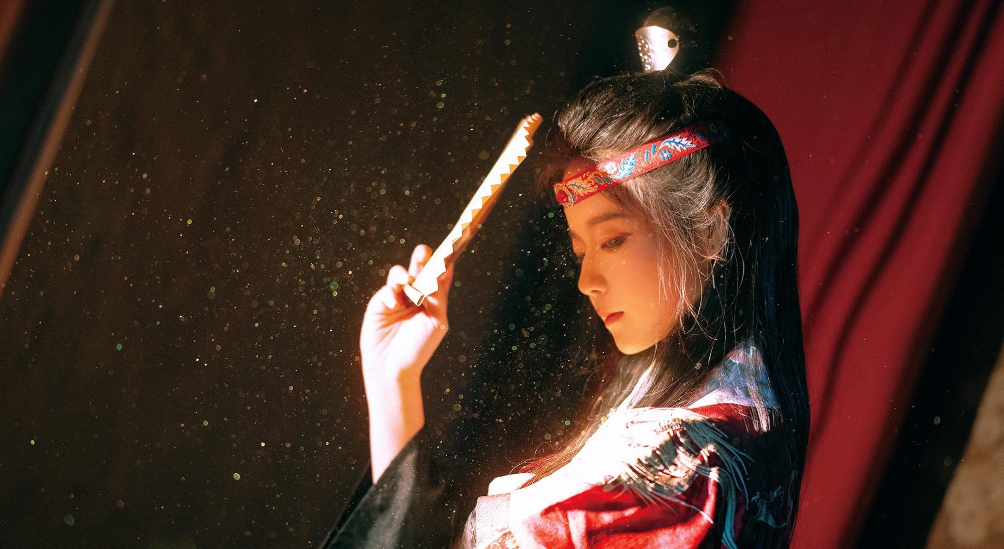 金尘消散过后 会是你的脸吗