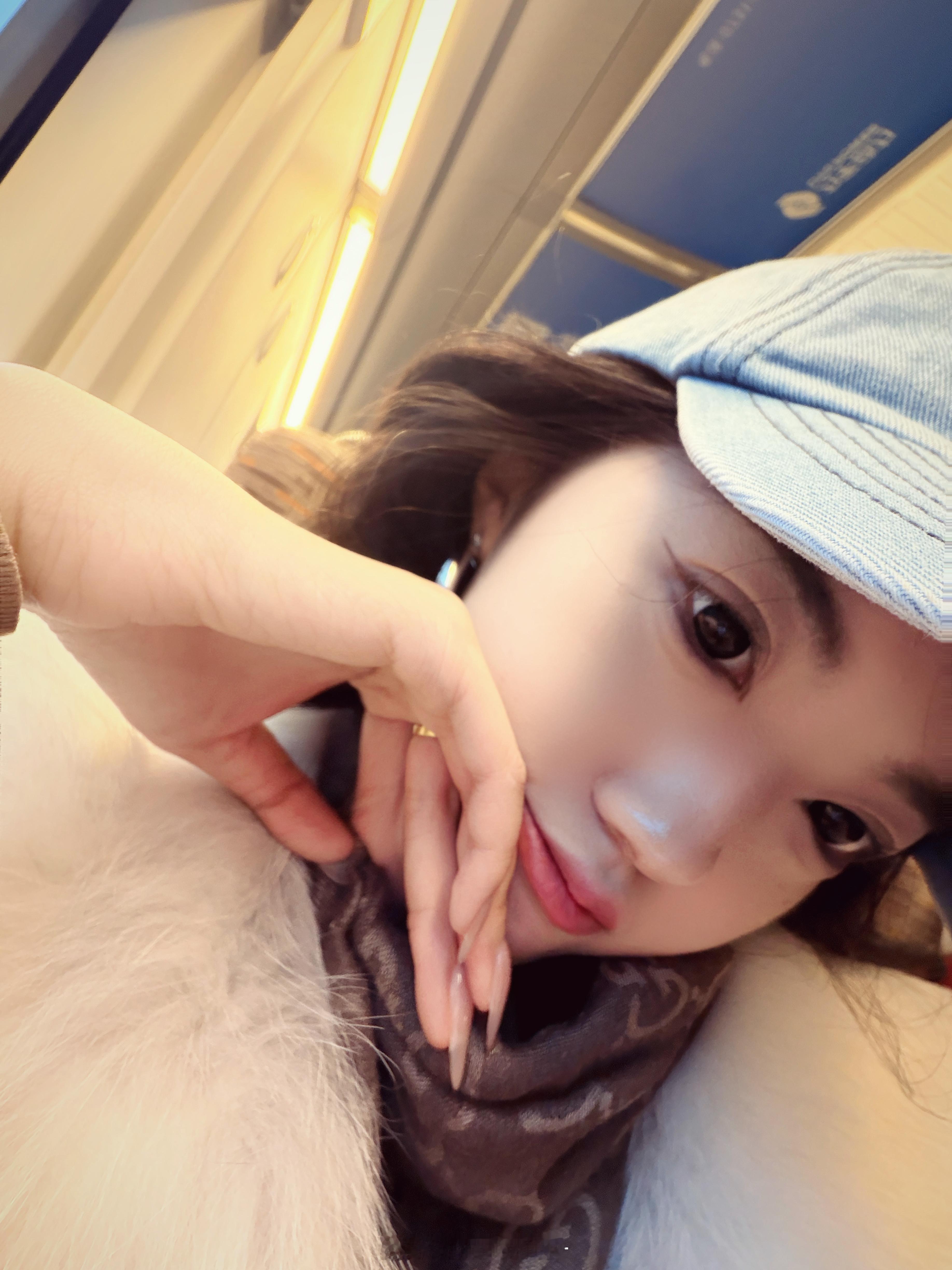 喜欢干净的女孩子吗？？正在努力把💰花干净[收到]  ​​​