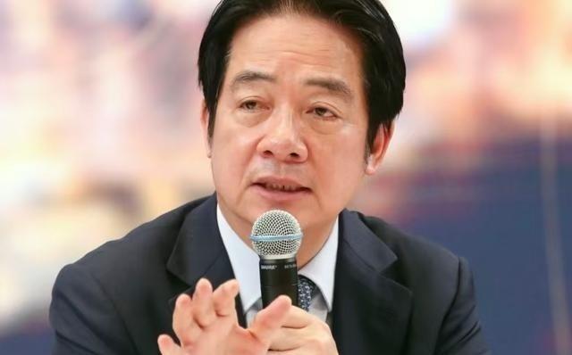 中国“国民党主席”郑丽文正式宣布！7月17日，针对台北市长蒋万安号召民众上街头为