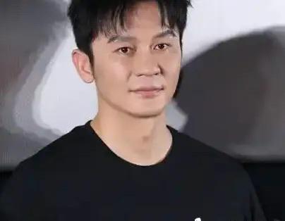 笑不活了，前阵子还传得有鼻子有眼说李晨和白鹿闹掰绝交，结果今天直接被正主打脸。