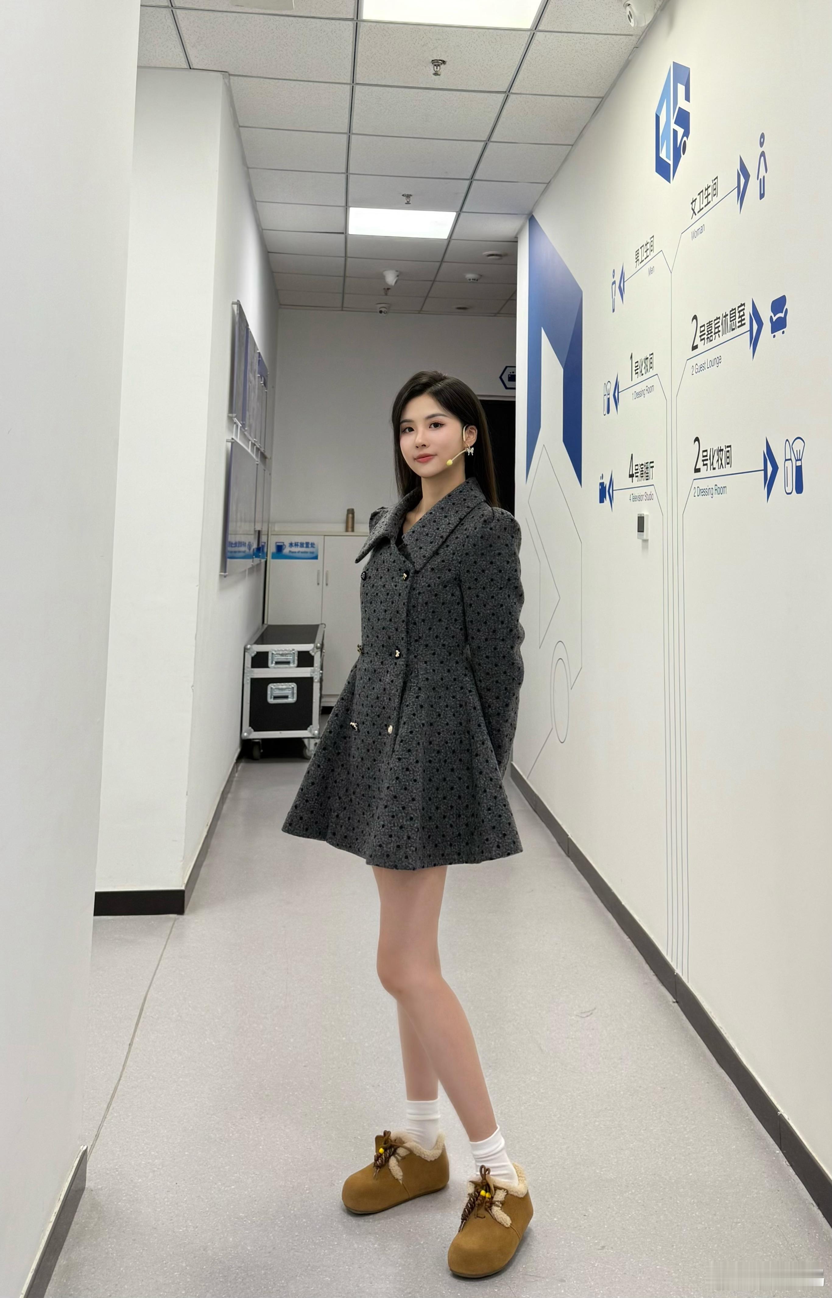 最近进入考试周，虽然不用考试，但是一堆结课作业写了一下午论文晚上上班来了，好久没