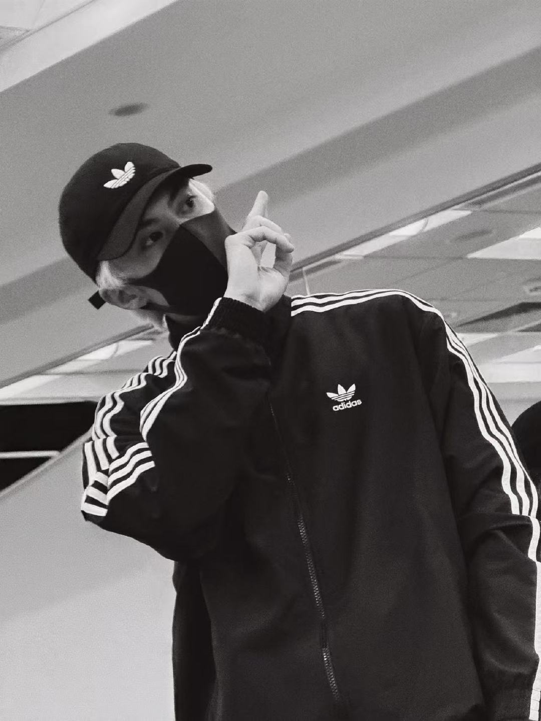 王鹤棣演唱会排练花絮王鹤棣镜头锁定悄然蓄力 王鹤棣排练照来啦～真的好期待演唱会啊