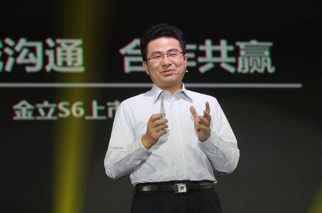 一代国产手机王者金立的创始人刘立荣，在塞班岛赌博输掉十几亿后，直接引发金立资金链