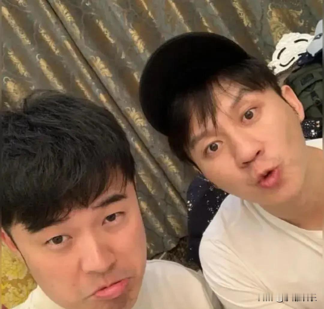 陈赫，直播间一句话变脸冲上热搜！


5月9日，陈赫在直播时被满屏弹幕追问——“