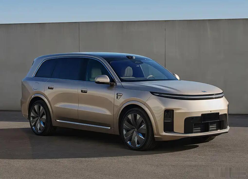 懂车之道讯 近日，懂车之道快讯，从工信部获得一组全新理想L9 Livis车型申报