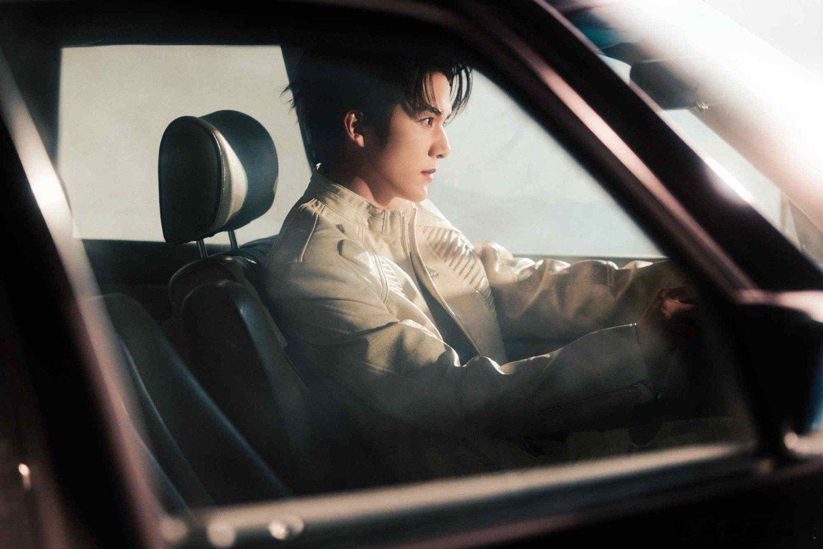 不想上班想上张新成的车 张新成这组大片，我看完只有一个念头：这不就是下赛道后的李