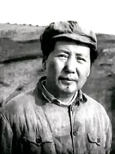 毛主席仅仅是卓越的游击战士？美国人的评价这么吝啬吗？还是听听他们国防部的人咋说的