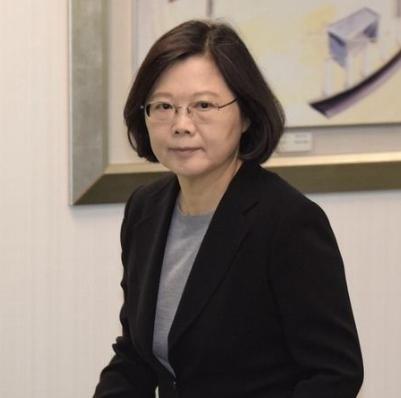 2000年蔡英文当台湾地区陆委会主委时，曾公开说：“我是台湾人并没有错，我是中国