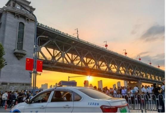 中国发展到了什么程度？
 
说白了，中国现在的发展程度，就是把人类历史上最奢侈的