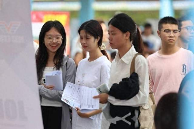 许多人失业背后的真相，中国产业结构转型已经到了最关键的时刻