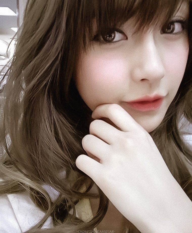 #angelababy# [月亮]#杨颖# 【0228晚安电台】“人生最开心的事