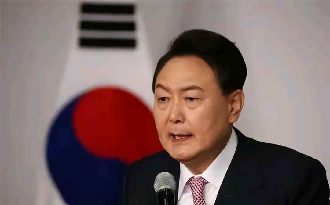 韩国也就这样了，尹锡悦让世人大开眼！
过去两年，韩国总统尹锡悦的支持度大幅下降，