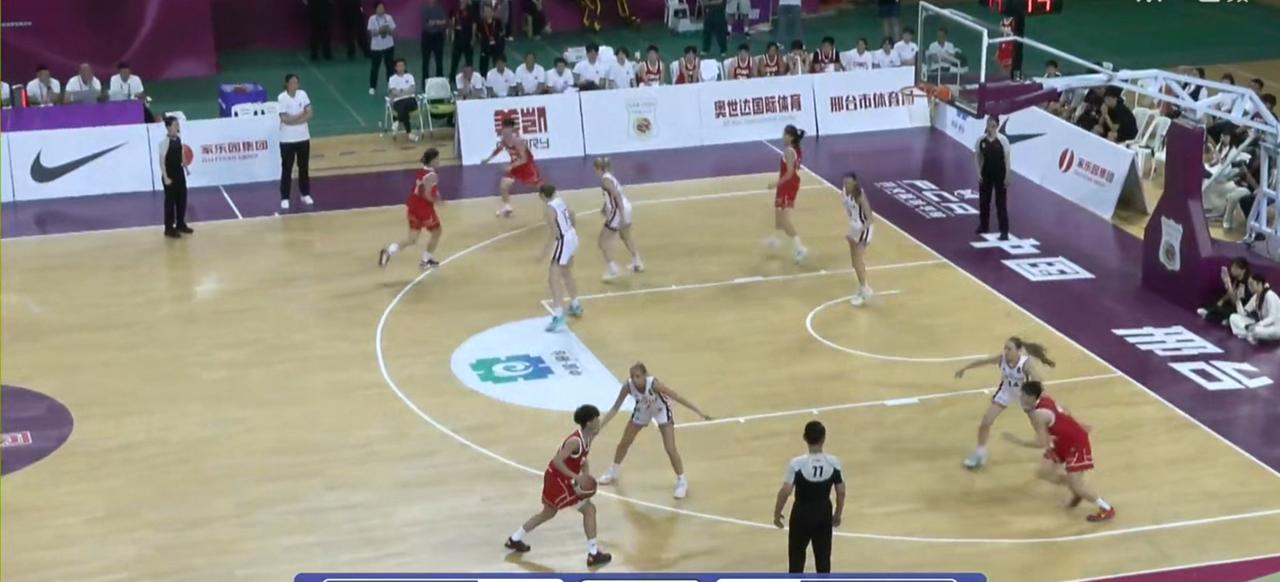2026年6月24日晚这场U18中国女篮与拉脱维亚的热身赛超燃！最终U18中国女