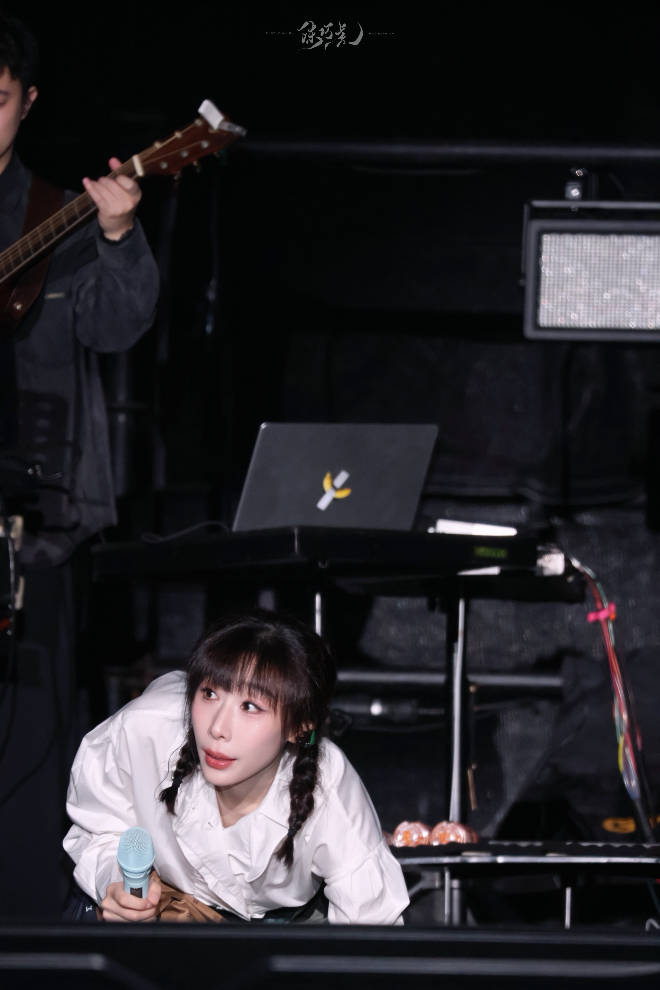 家珍又在表演小节目 ​​​