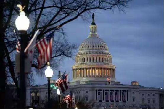 西班牙称霸世界100年，荷兰称霸世界50年，英国称霸世界130年，如果美国称霸世