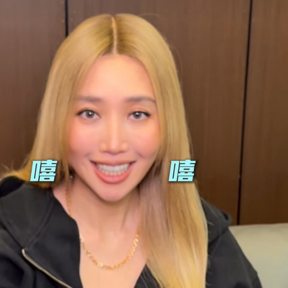 世界以痛吻我 我就对着世界嬉皮笑脸： 