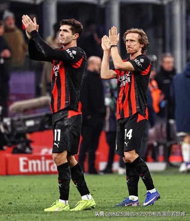 今天凌晨结束的意甲联赛第29轮比赛，坐镇罗马奥林匹克球场的“蓝鹰”拉齐奥双杀“红